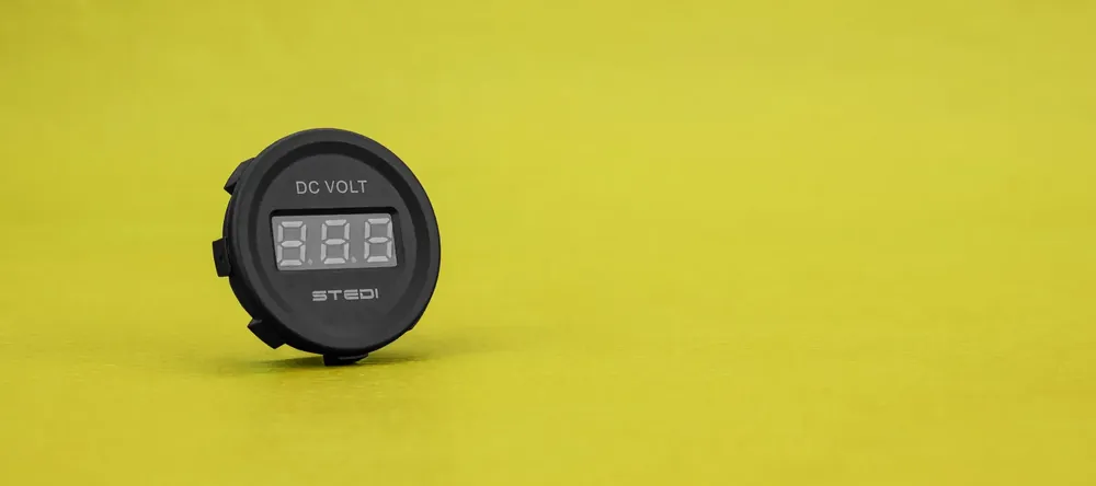 Stedi 4X4 Volt Meter Gauge Monitor - Single Flash Sale