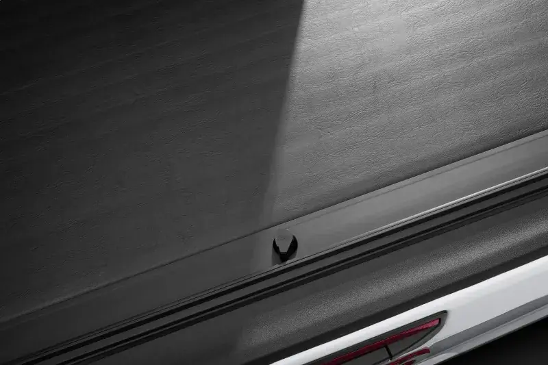 Rugged Ridge 20-22 Jeep Gladiator w/o Trail Rail Sys Armis Tonneau Cover w/Max Track - Tex. Blk While Supplies Last